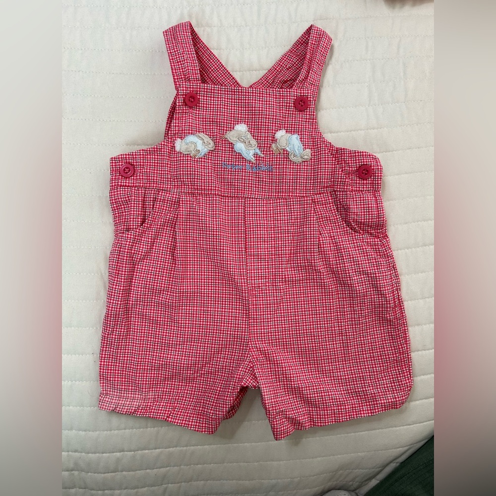 Frederick Warne & Co petter rabbit red and white overalls size 3-6 months [h-18]